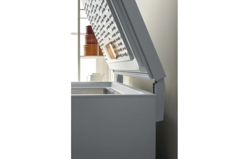 Hotpoint CS2A 300 H FA 1 F/S 120cm Chest Freezer - White