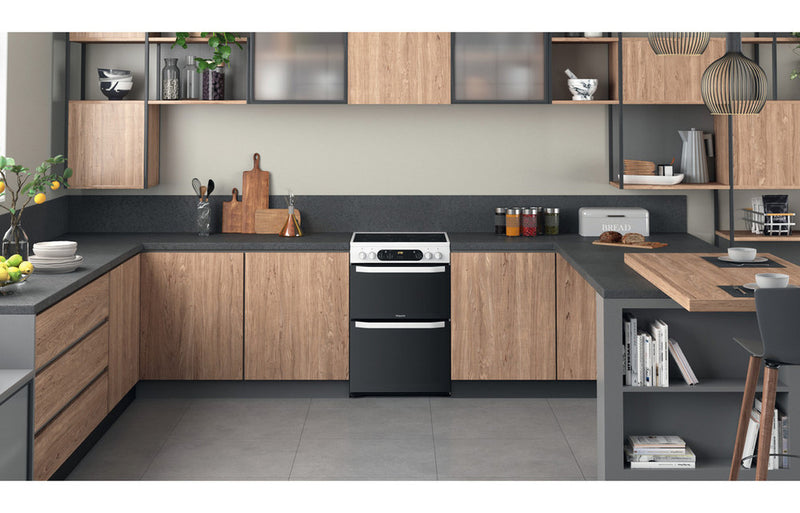 Hotpoint HDM67V9CMW/U Electric Cooker - White