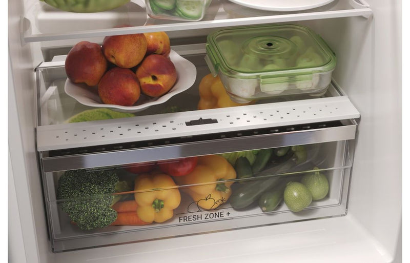 Hotpoint HMCB 50502 UK B/I 50/50 Fridge Freezer