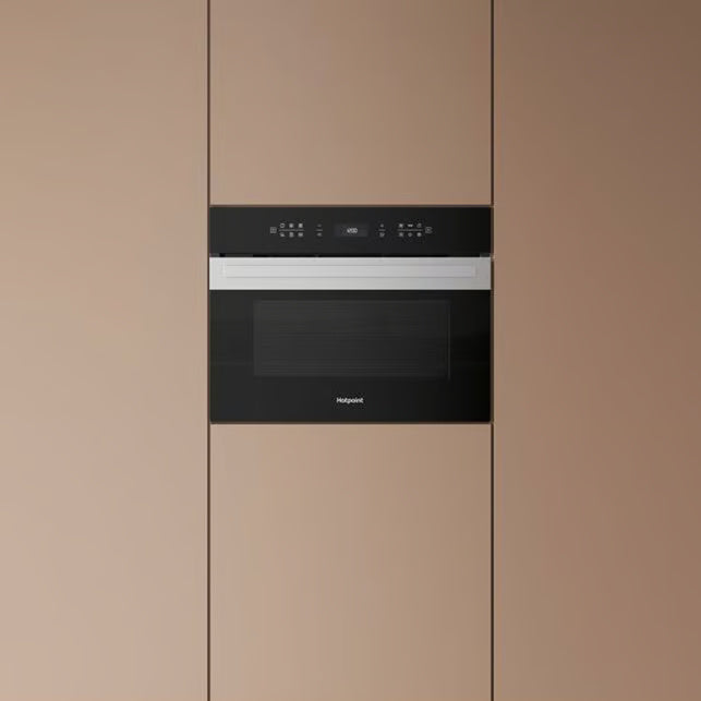 Hotpoint HCW7O7HTSXUK B/I 950W Combination Microwave - Stainless Steel