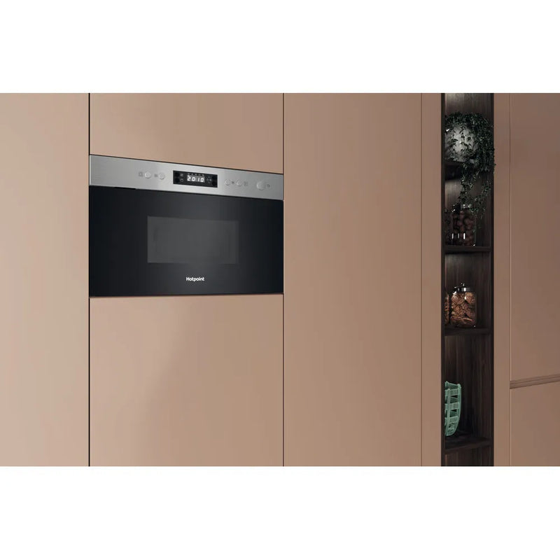 Hotpoint HPMK12CXUK B/I 750W Microwave & Grill - Stainless Steel