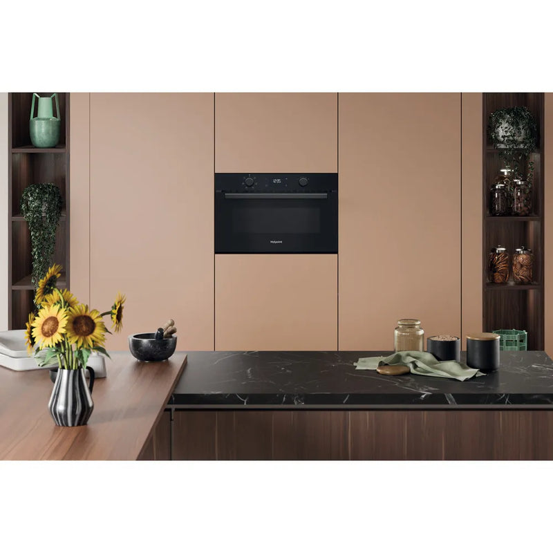 Hotpoint HPD254CRBUK B/I 1000W Microwave & Grill - Black