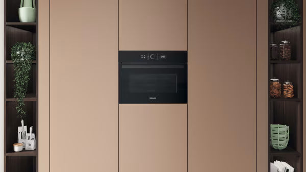 Hotpoint HMW57HMBUK B/I 900W Combination Microwave - Black